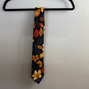 Elegant Floral Tie with Vibrant Accents